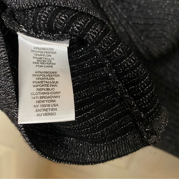 Tahari Size Large Metallic Mock Neck Ribbed Pullover Sweater Black Silver - Picture 6 of 6